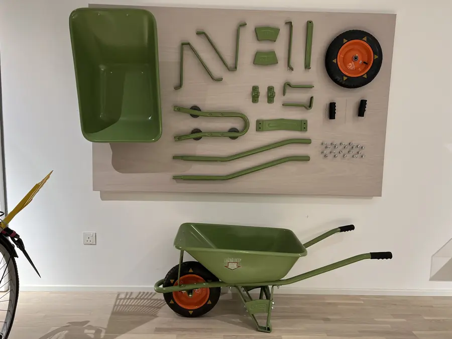 Wheelbarrow parts